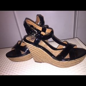 New Söfft Black Wedges